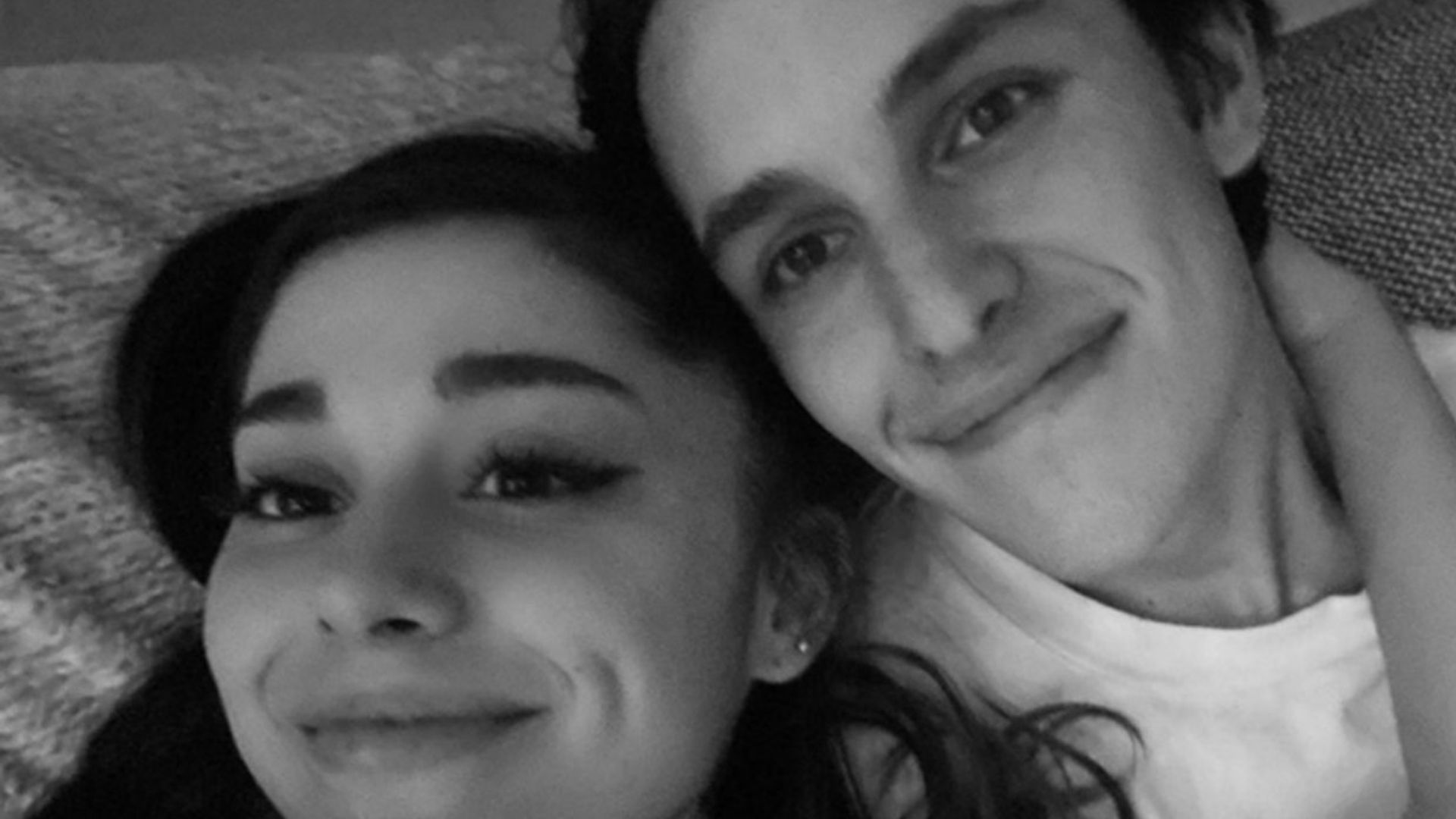 Quién es Dalton Gomez, prometido de Ariana Grande