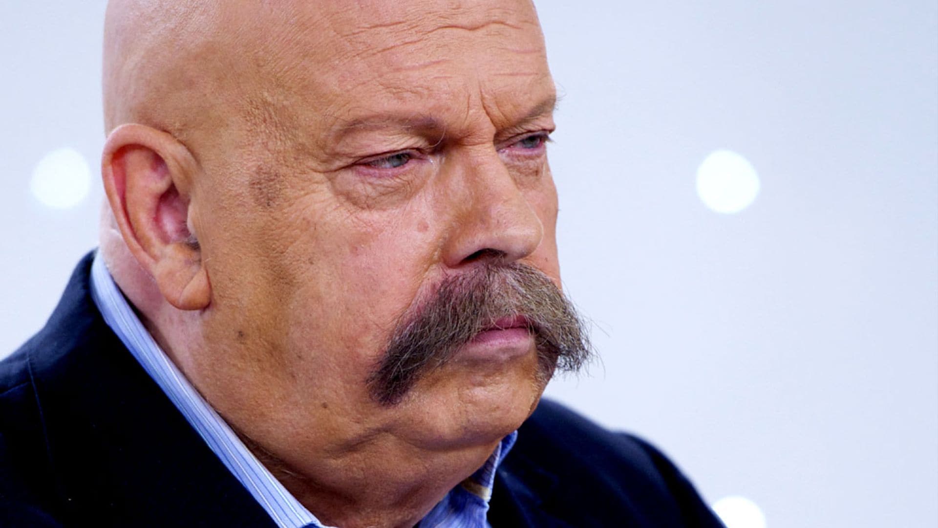 Un juzgado reconoce que José María Íñigo falleció por enfermedad profesional derivada del amianto en TVE