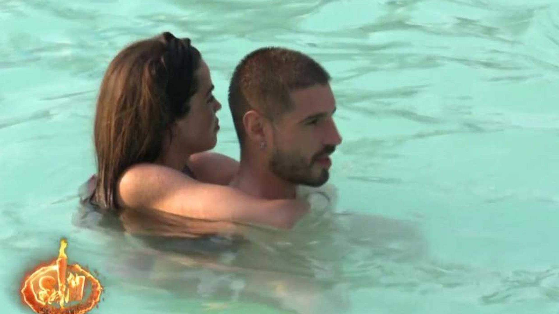 Violeta y Fabio: complicidad y abrazos en 'Supervivientes'