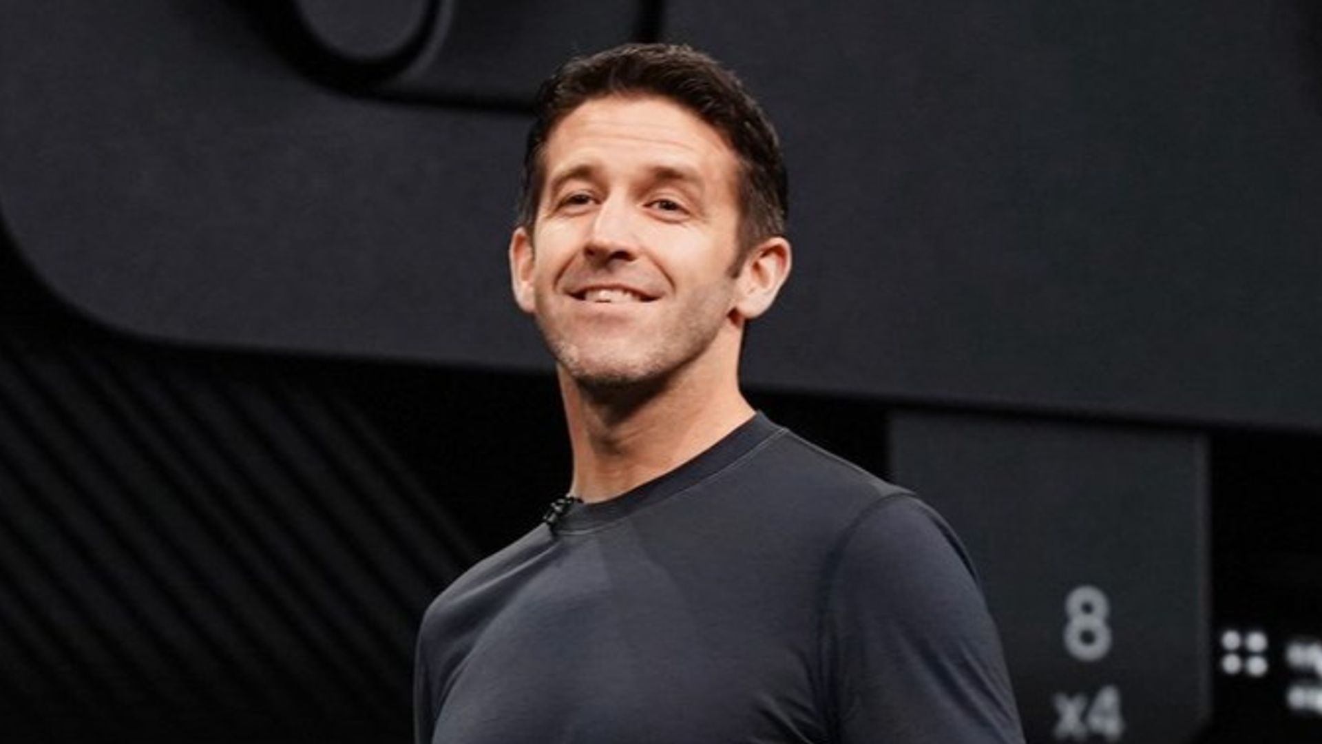 John Ternus, el nuevo CEO de Apple: ingeniero brillante, deportista y sucesor sorpresa