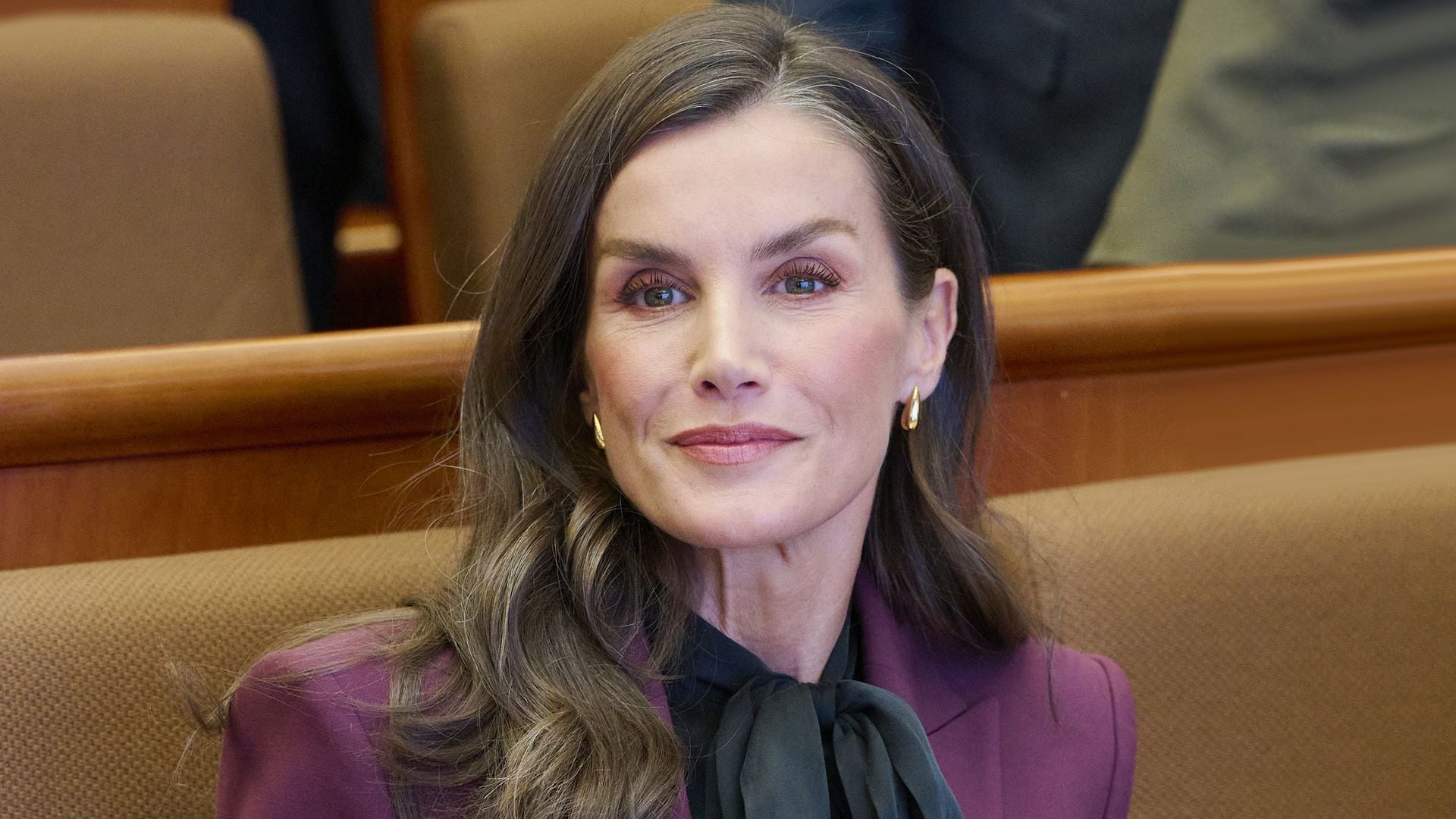 La reina Letizia en la Universidad de Estudios Extranjeros de Beijing, en su tercer día de visita oficial a China, el 13 de noviembre de 2025