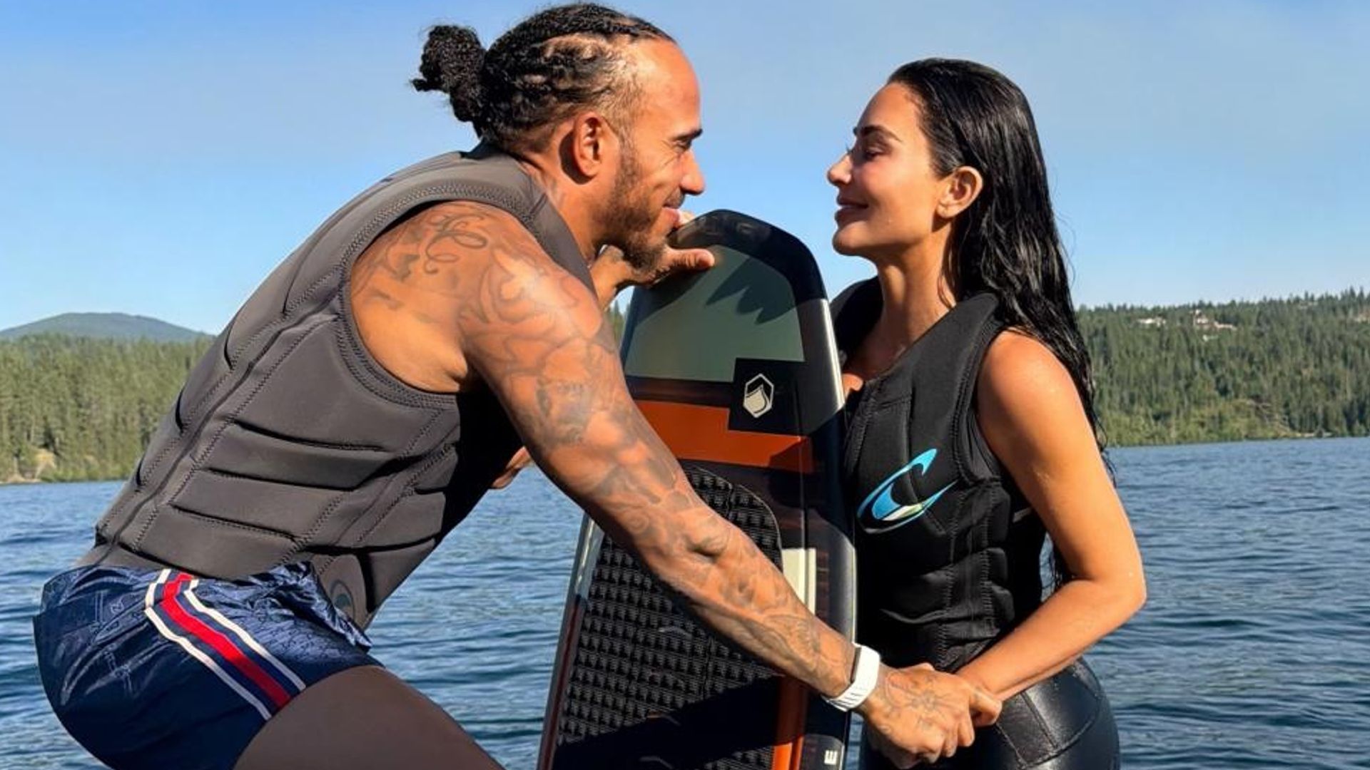 Lewis Hamilton compartió algunas fotos de su escapada con Kim Kardashian y su familia.
