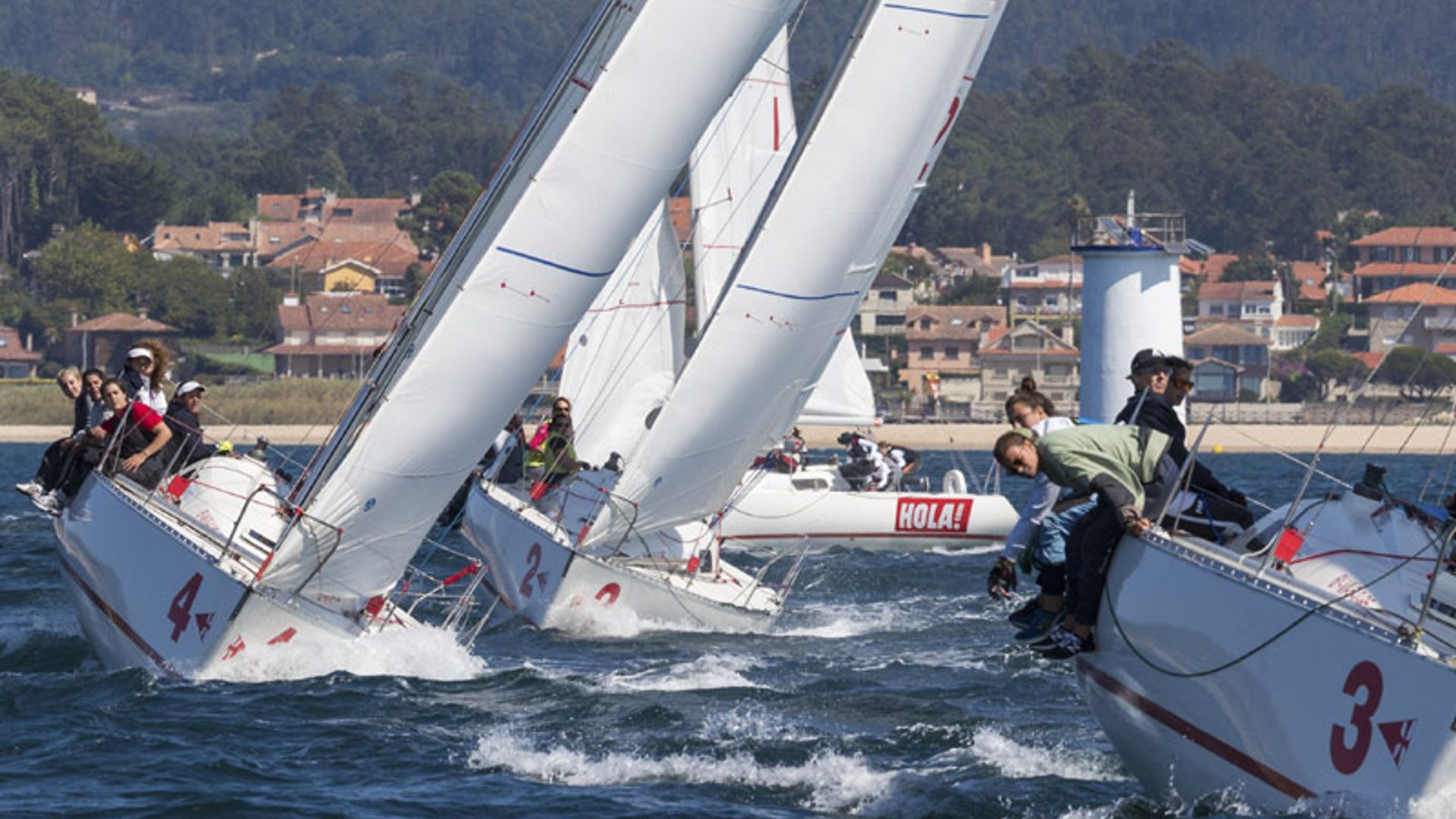 El viento se alía con los veleros en la primera jornada del Trofeo Príncipe de Asturias