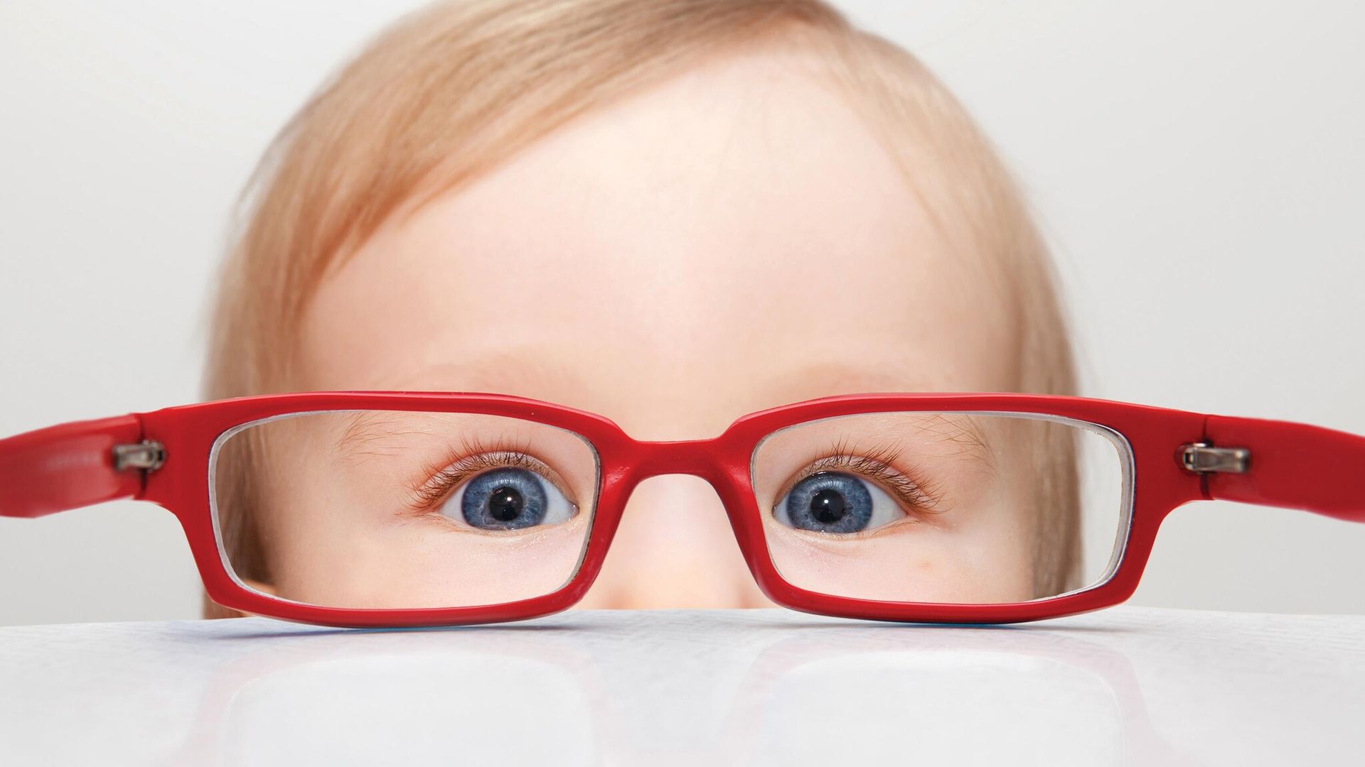 La miopía afecta a la calidad del sueño infantil, según los expertos