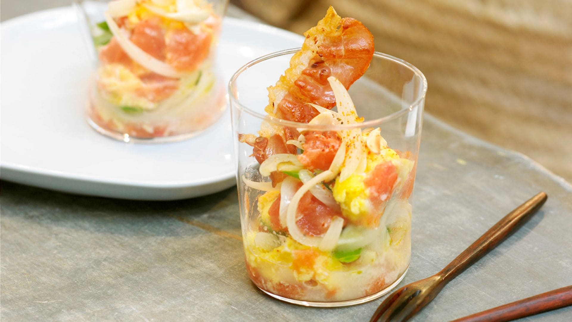 Vasito de ensalada con jamón de Teruel crocante