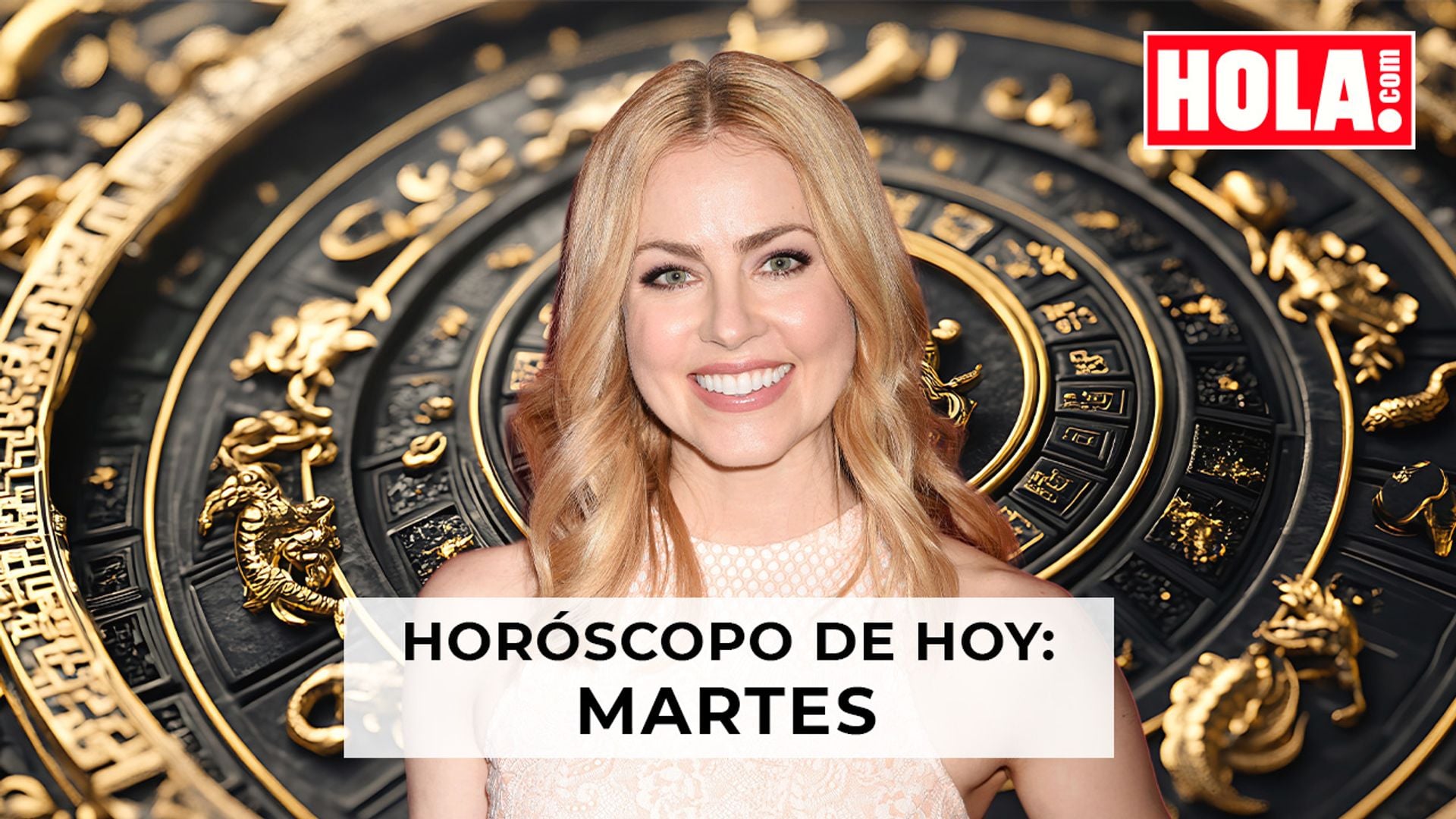 Amanda Schull con la rueda del zodiaco detrás 