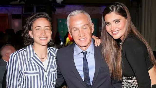 Paola y Jorge Ramos con 'Chiqui' Delgado