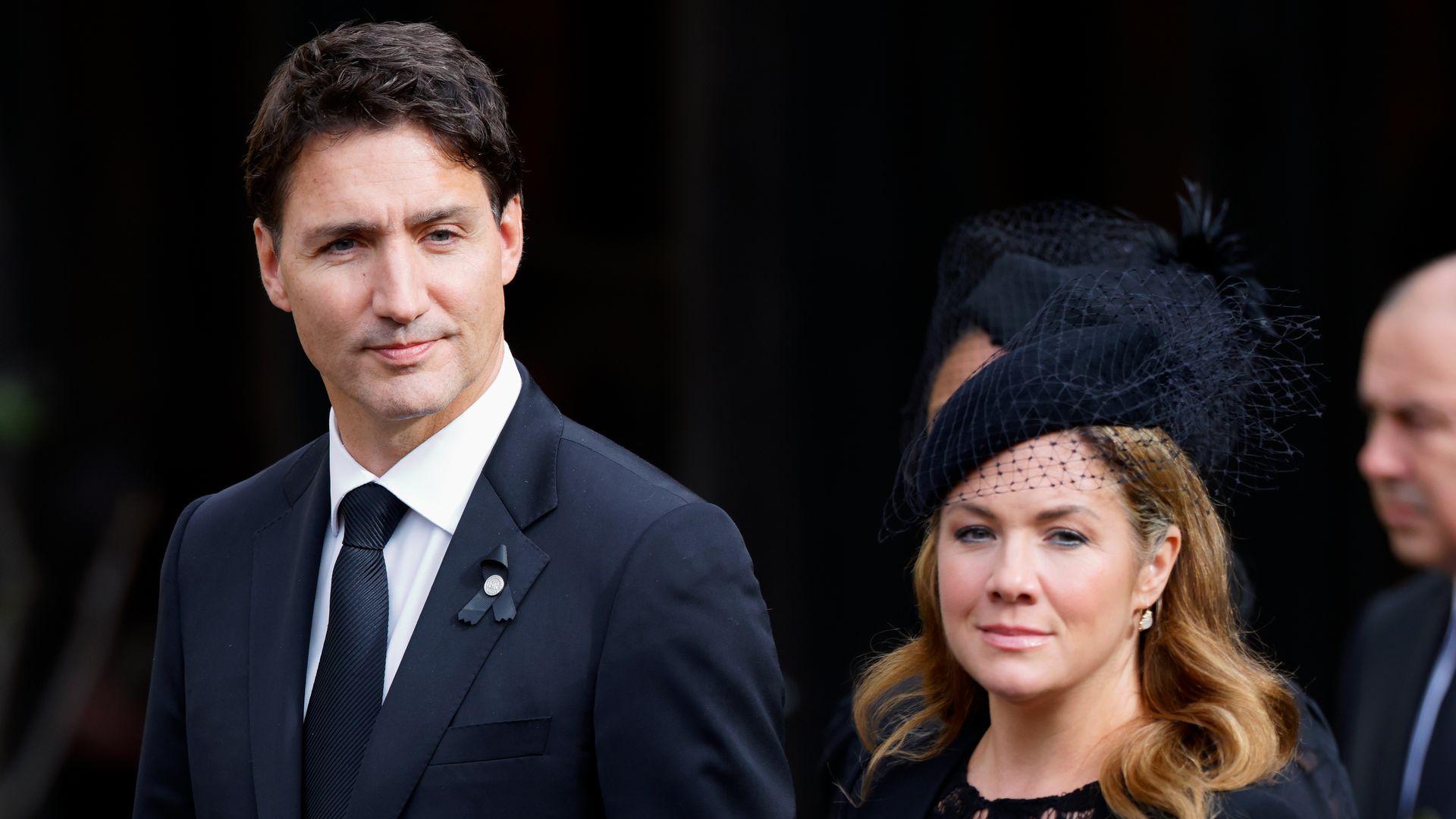 Justin Trudeau y Sophie Grégoire en el servicio en memoria de la fallecida reina Isabel II, en la capilla de San Jorge en el Castillo de Windsor, el 19 de septiembre de 2022 en Windsor, Inglaterra.