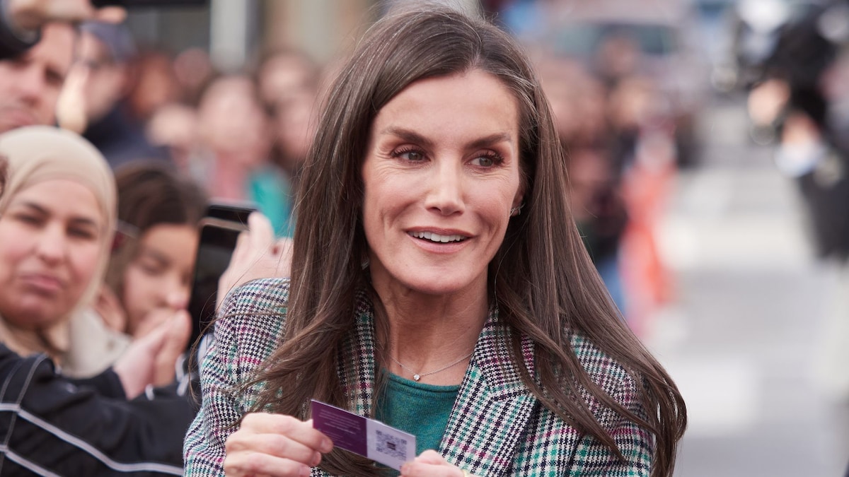 ¿Has visto el nuevo solitario de la Reina Letizia? Así pasó desapercibido