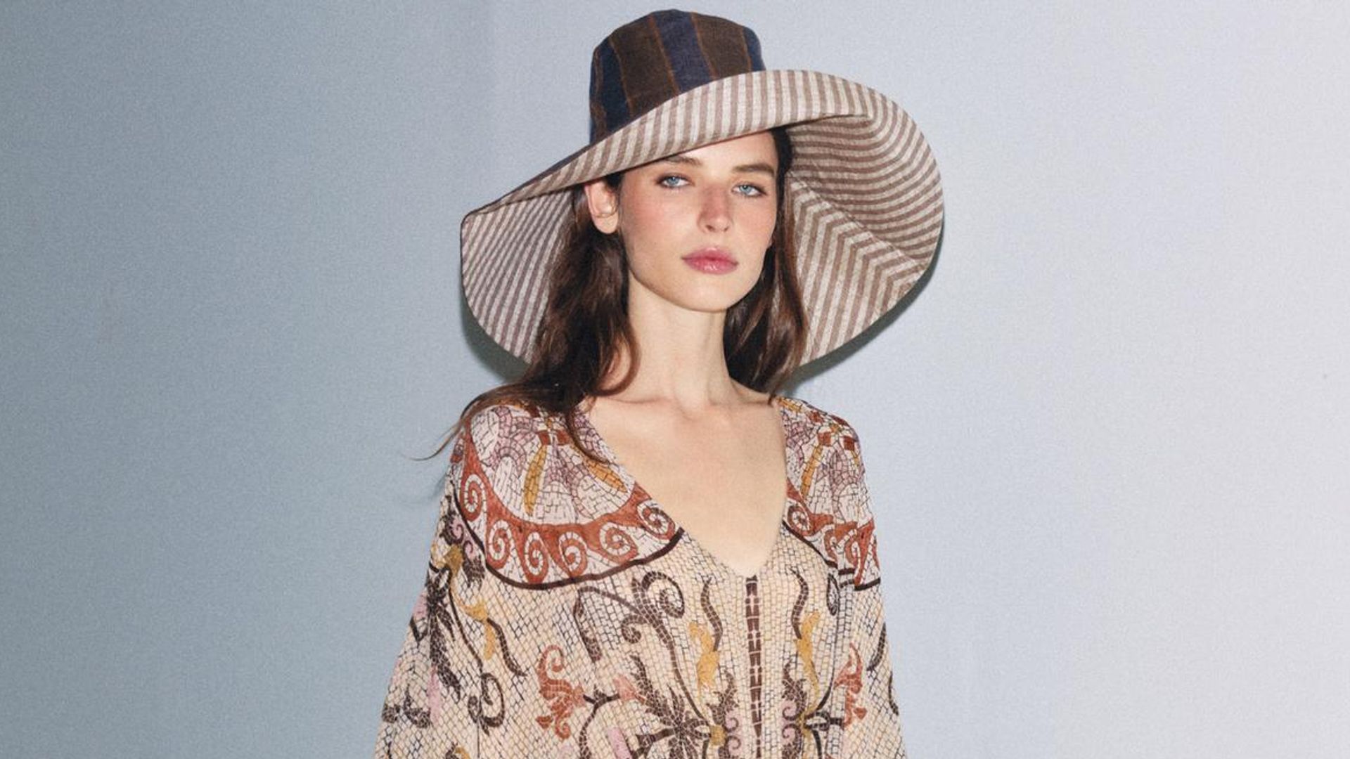 6 caftanes fresquitos y tendencia de Zara para est