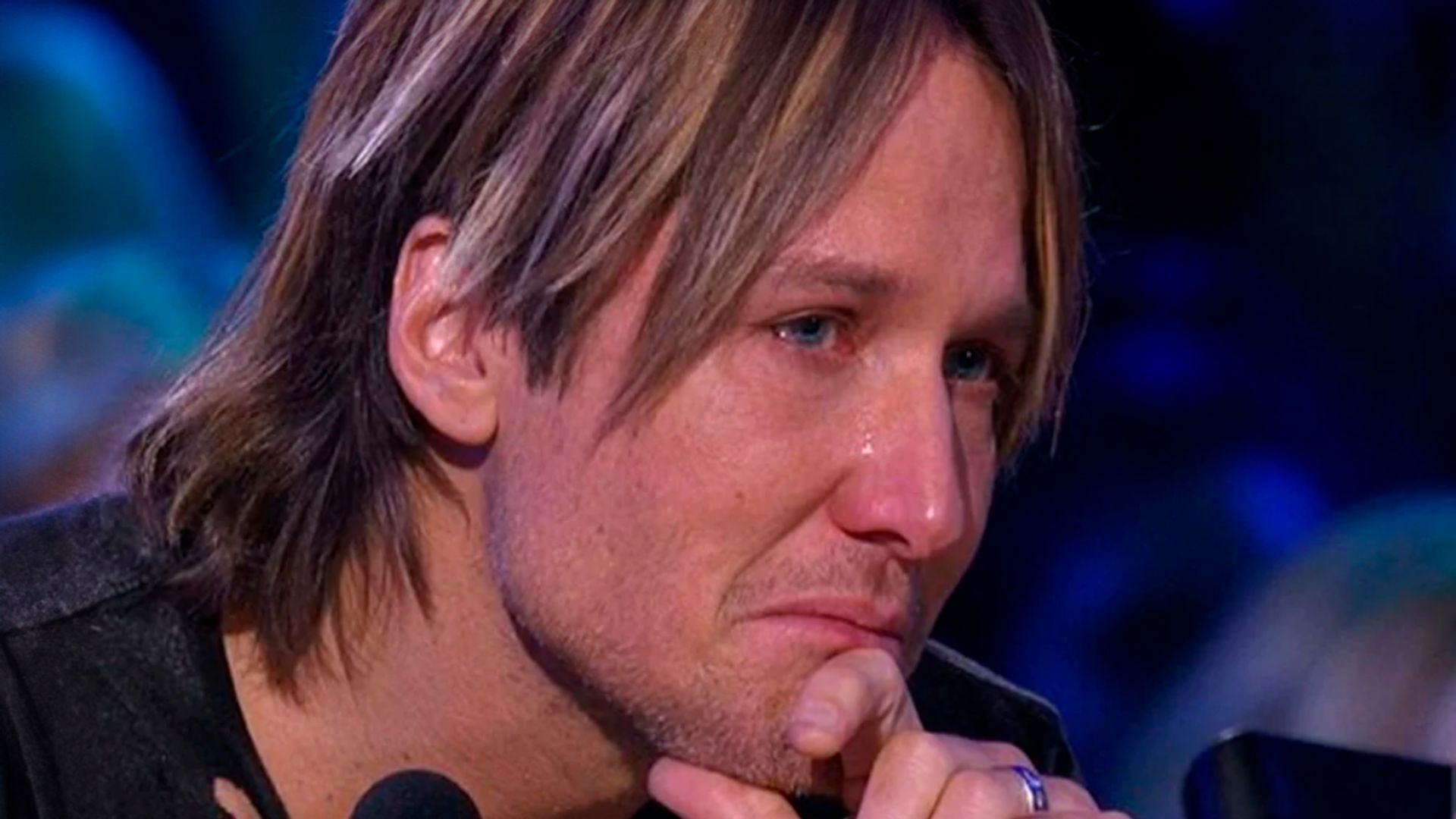 Keith Urban llora en pleno concierto al cantar al desamor tras su divorcio de Nicole Kidman