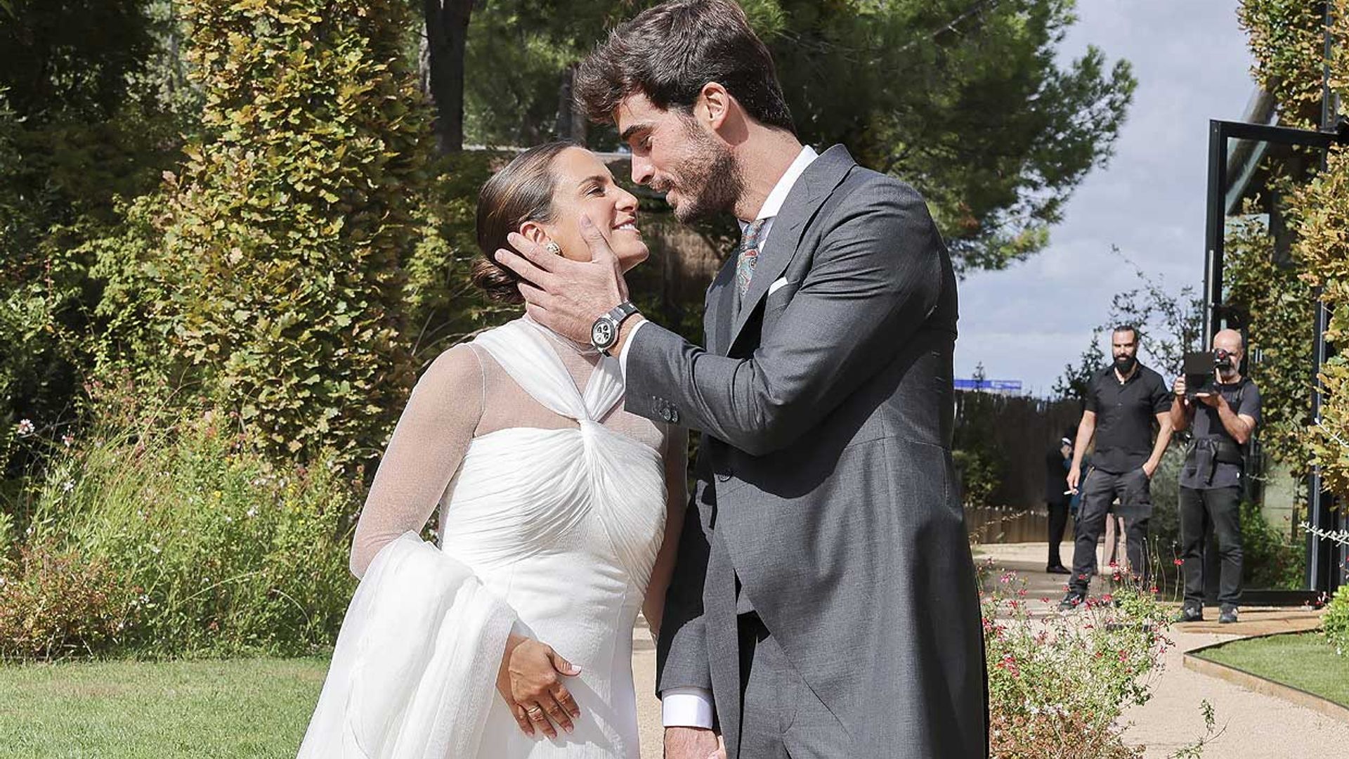 Marta Pombo y Luis Zamalloa se dan el 'sí, quiero' rodeados de familiares y amigos