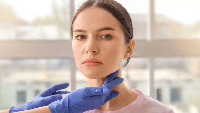 mujer medico tiroides