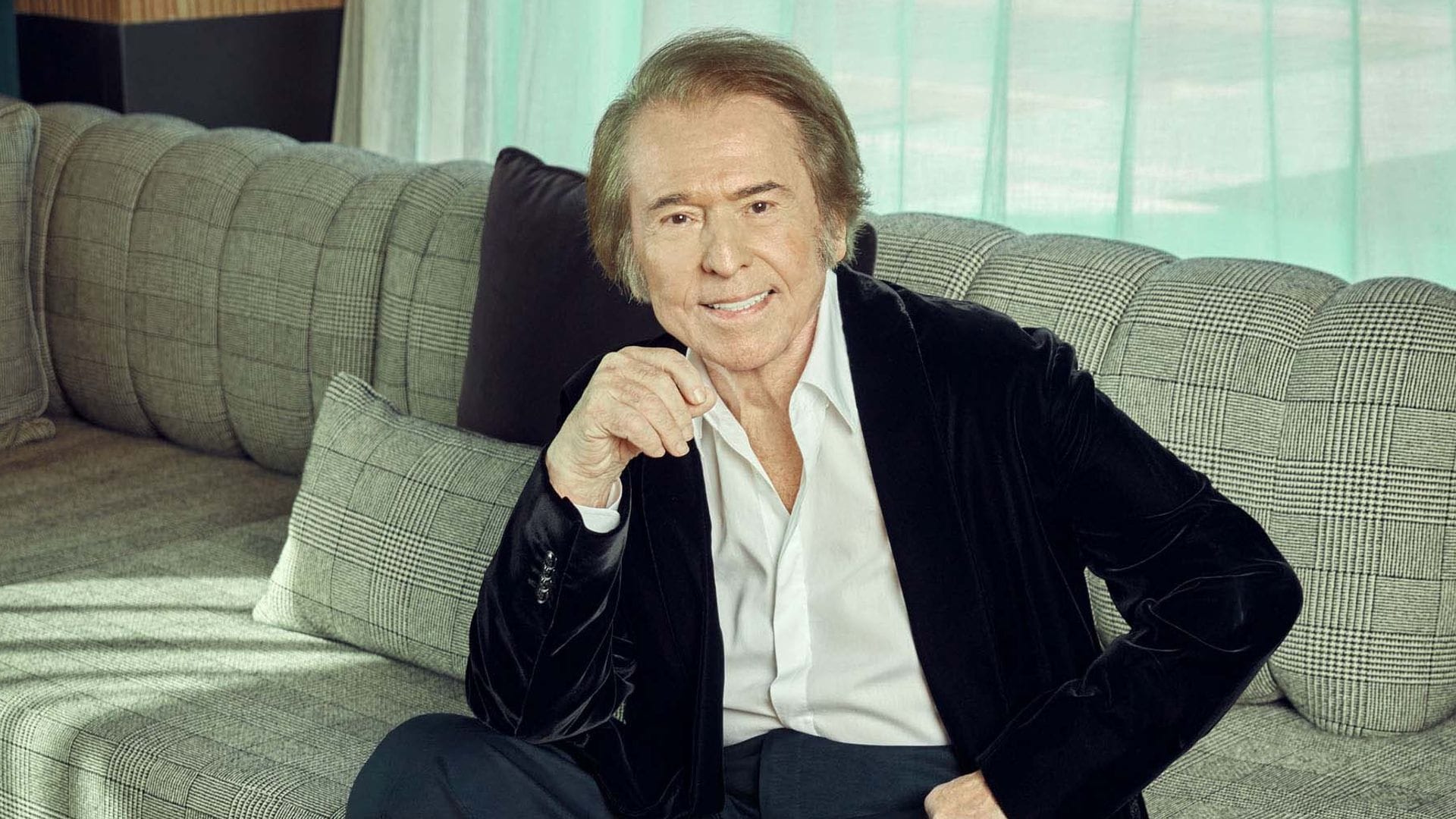 ENTREVISTA EXCLUSIVA. Raphael, invencible, un año después de su linfoma cerebral: "Mi gran éxito es imponerme a la muerte"