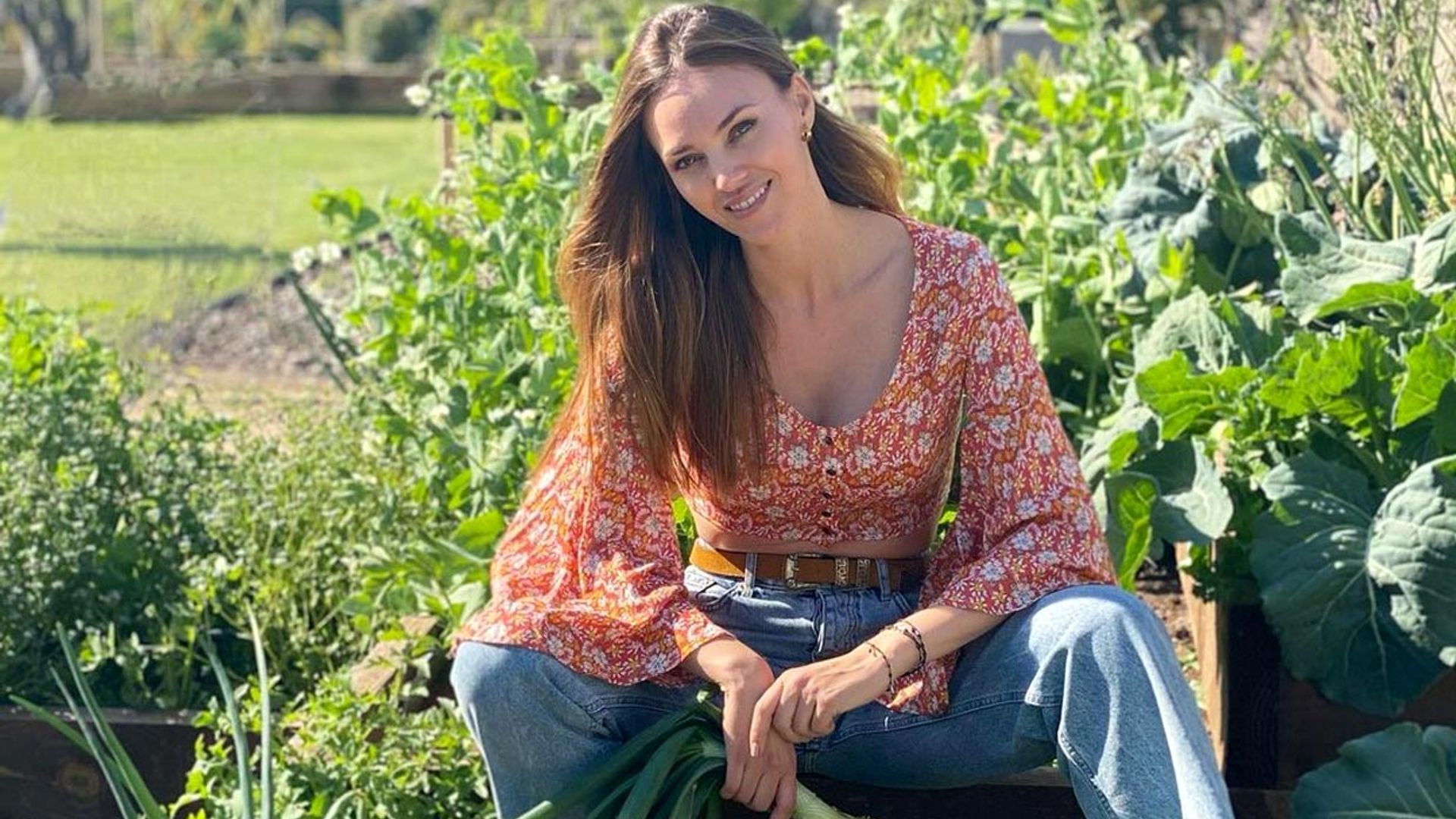 Helen Lindes nos propone un look de primavera por 50 euros