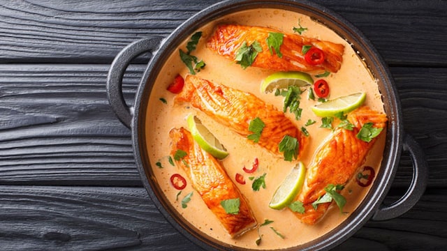 curry salmon adobe