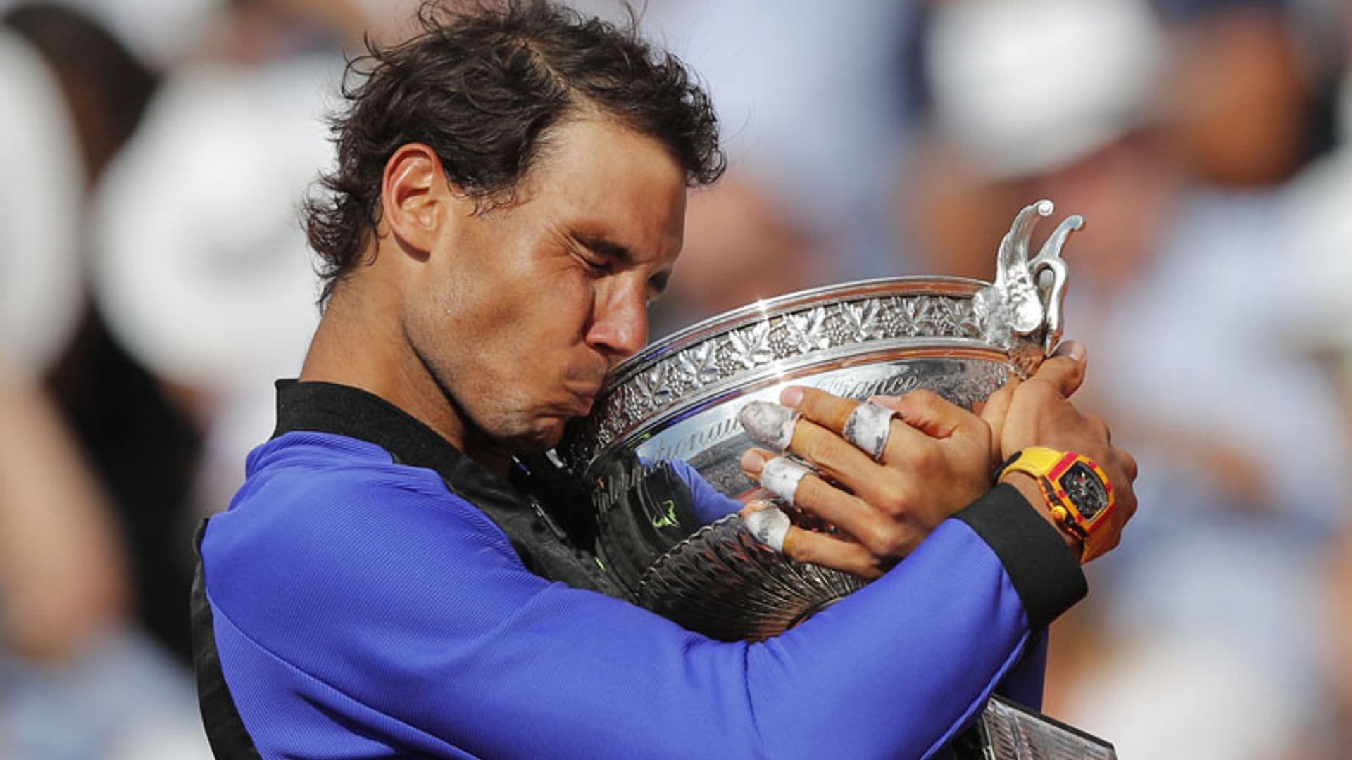 Rafa Nadal, arropado por su novia, agranda su leyenda al ganar su décimo Roland Garros