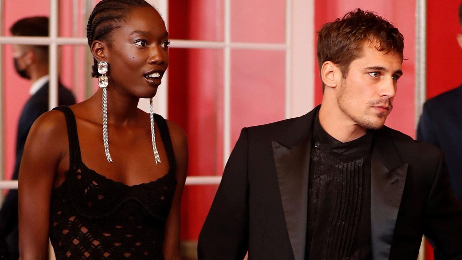 Martiño Rivas y Lily Fofana: el rompedor y original estilo de una pareja que acapara todas las miradas