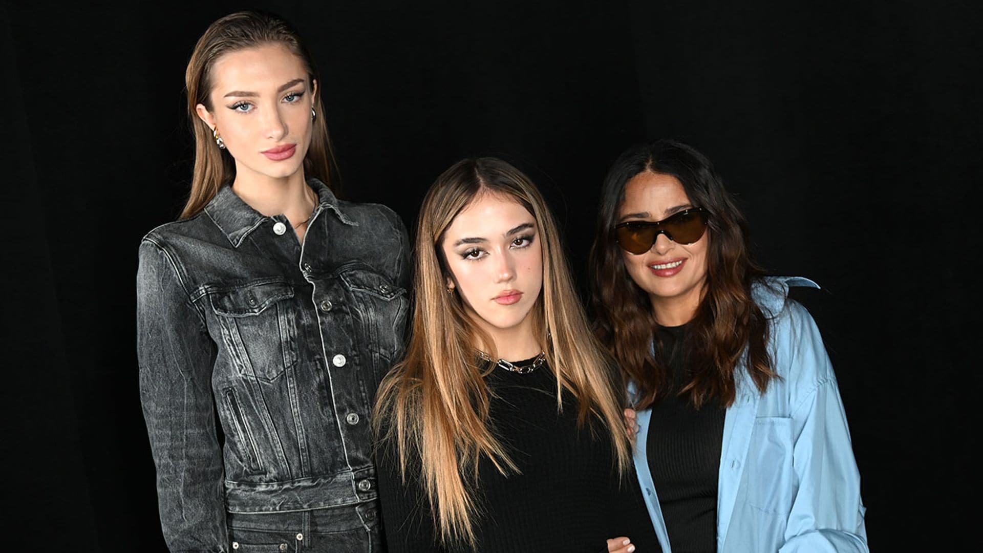 Mathilde Pinault, la hija millonaria e 'influencer' del marido de Salma Hayek, brilla con su hermana en París