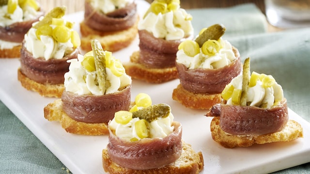 montadito queso anchoa