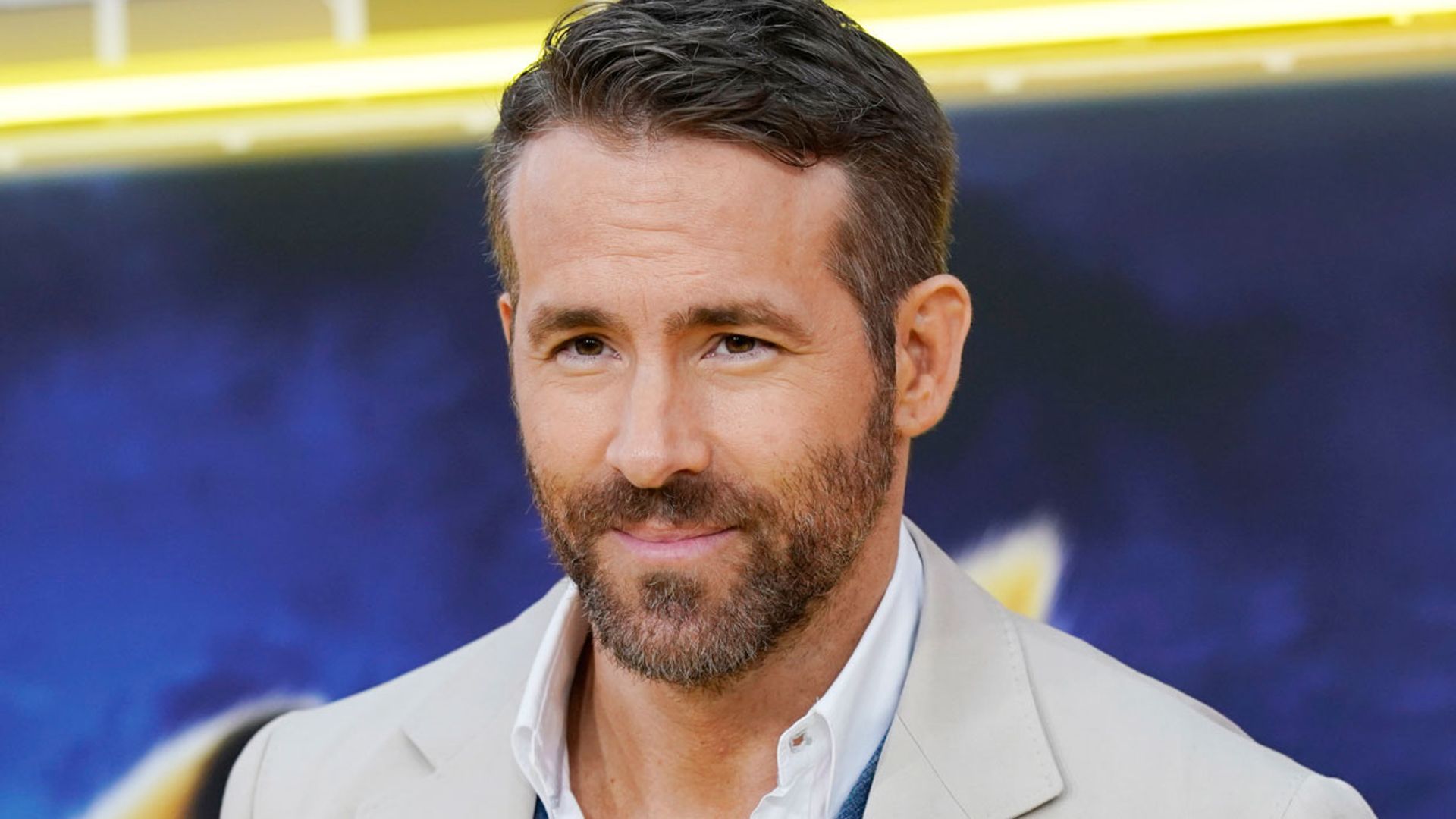 Ryan Reynolds ofrece una recompensa de casi 5.000 euros a quien devuelva un oso de peluche robado