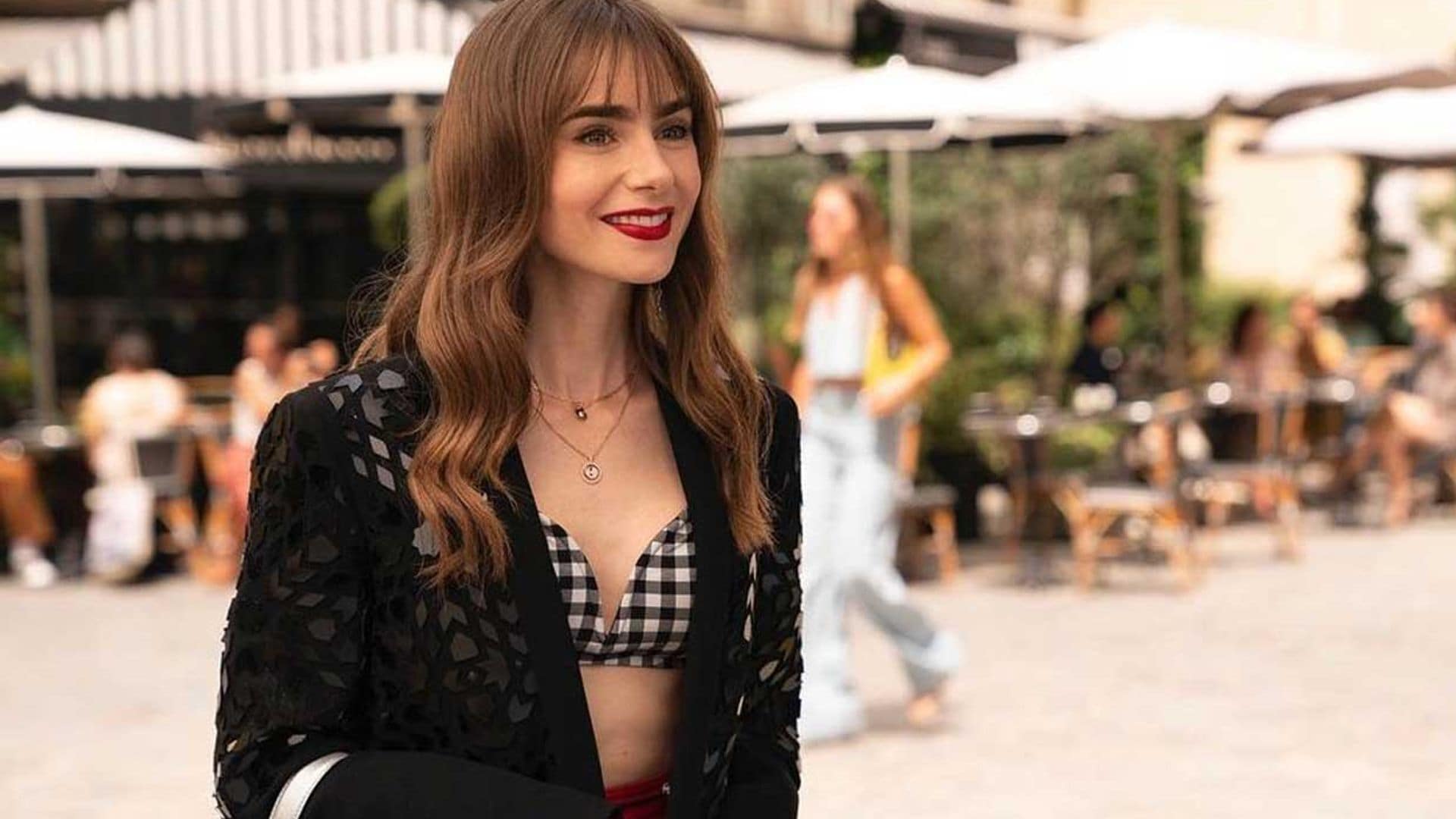 ¡Vuelve 'Emily in Paris'! Lily Collins confirma el rodaje de la cuarta temporada y esto es lo que se sabe de momento