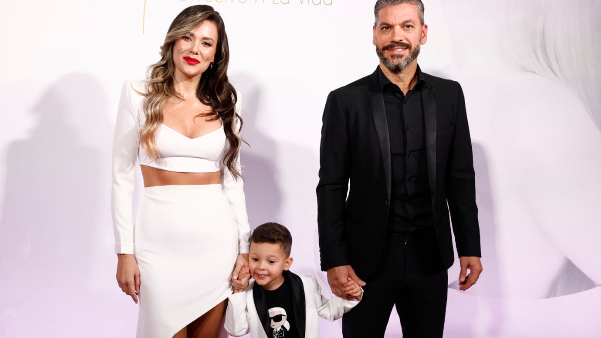 Lorena Gómez presenta su disco más íntimo y personal con los 'hombres de mi vida' y arropada por la familia Ramos