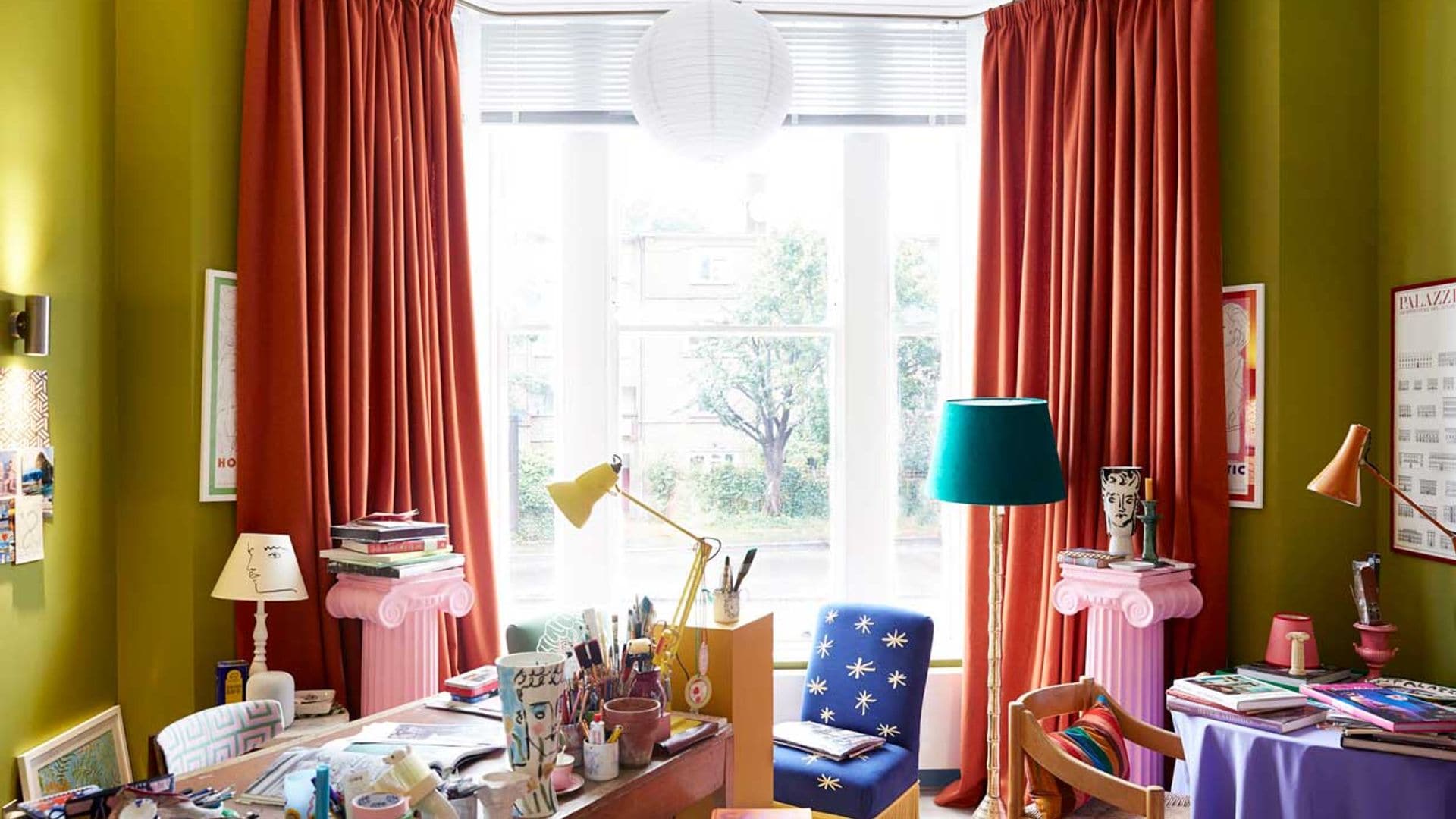 Así debes colocar las cortinas si quieres que ‘levanten’ la decoración de tus estancias