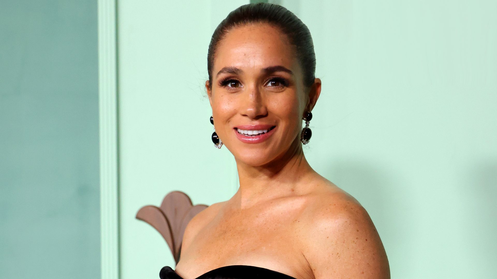 Los 15 looks con los que Meghan Markle construyó su estilo más simbólico