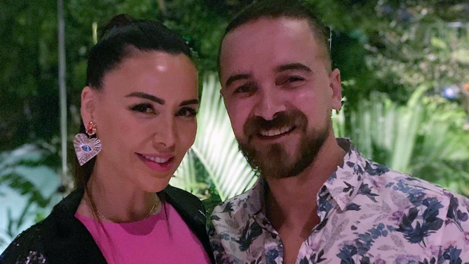 El novio de Vania Millán abandona la cuarentena para ser médico voluntario