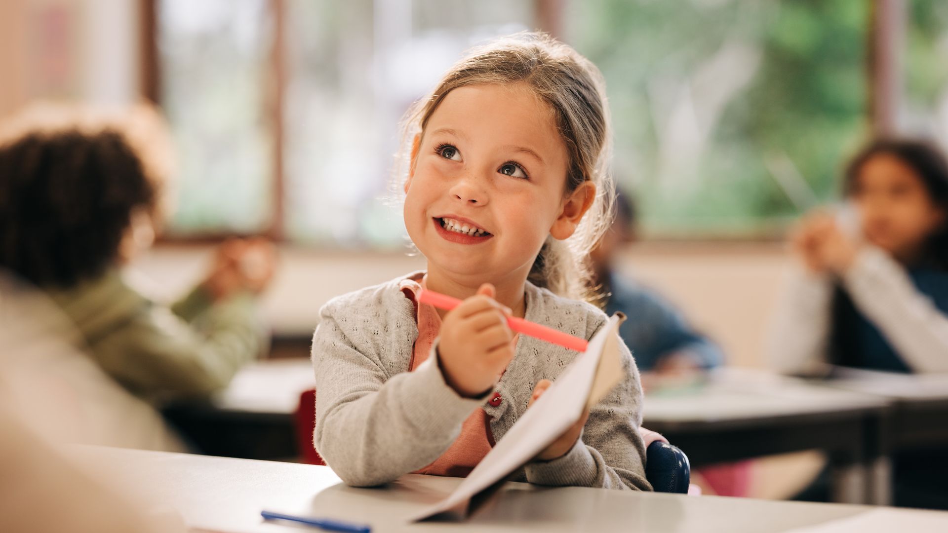Anna Morató, escritora: “No podemos pretender que los niños nunca se equivoquen, pero sí que sean capaces de enfocarlo como un aprendizaje”