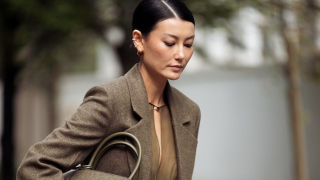 Amalie Gassmann en milan fashion look con look verde