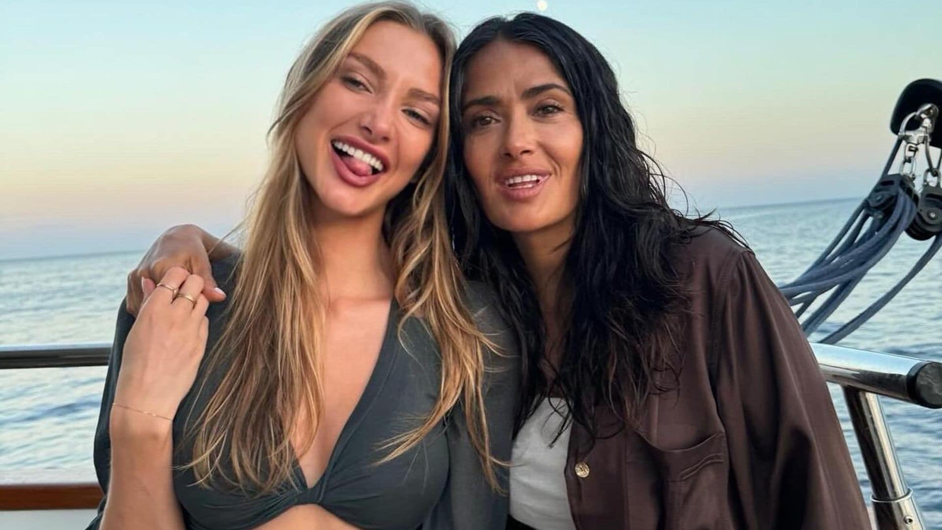 Salma Hayek junto a su hijastra Mathilde Pinault.