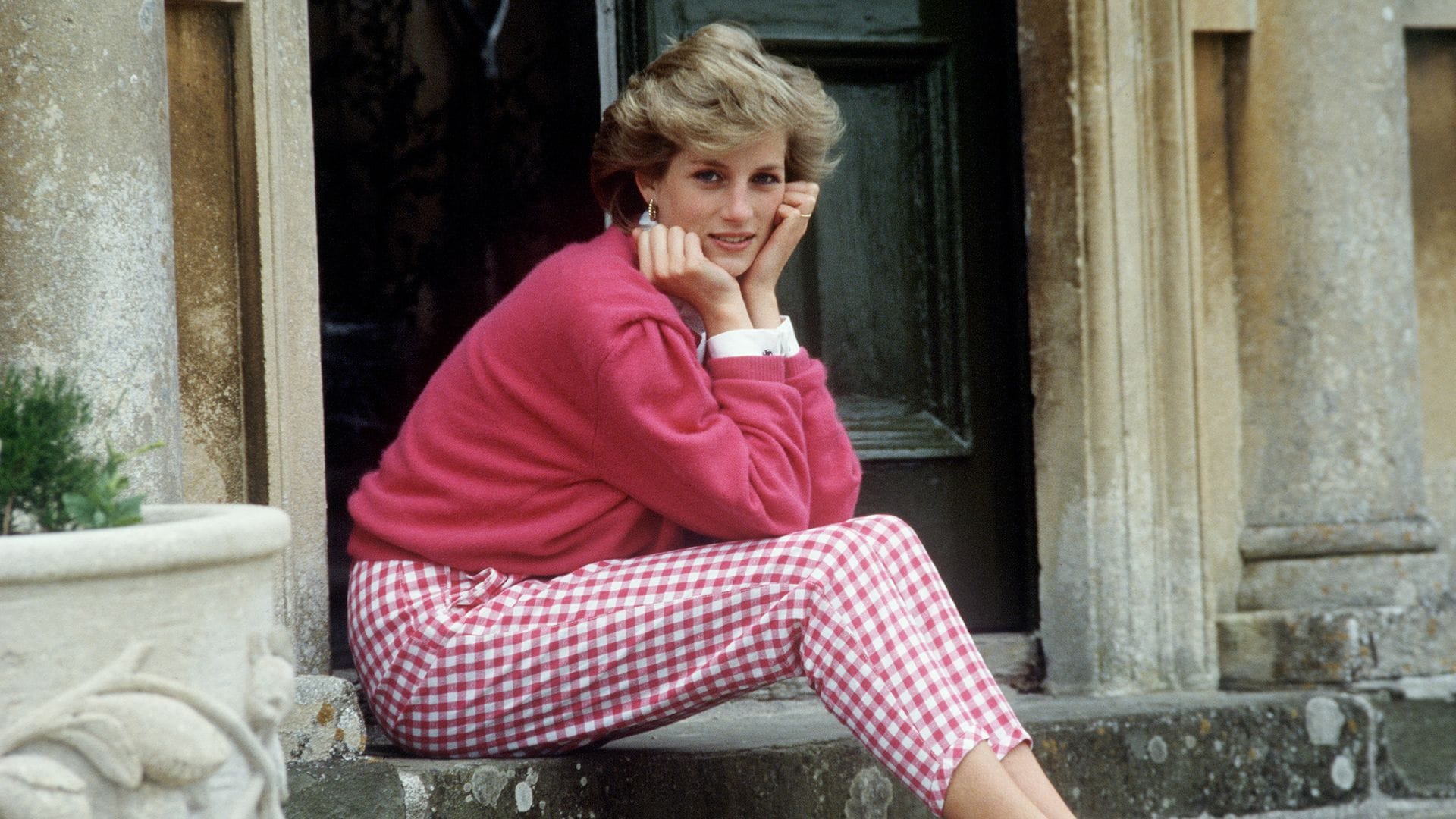 Vuelven los cuadros favoritos de Diana de Gales, ahora en blusas y camisas