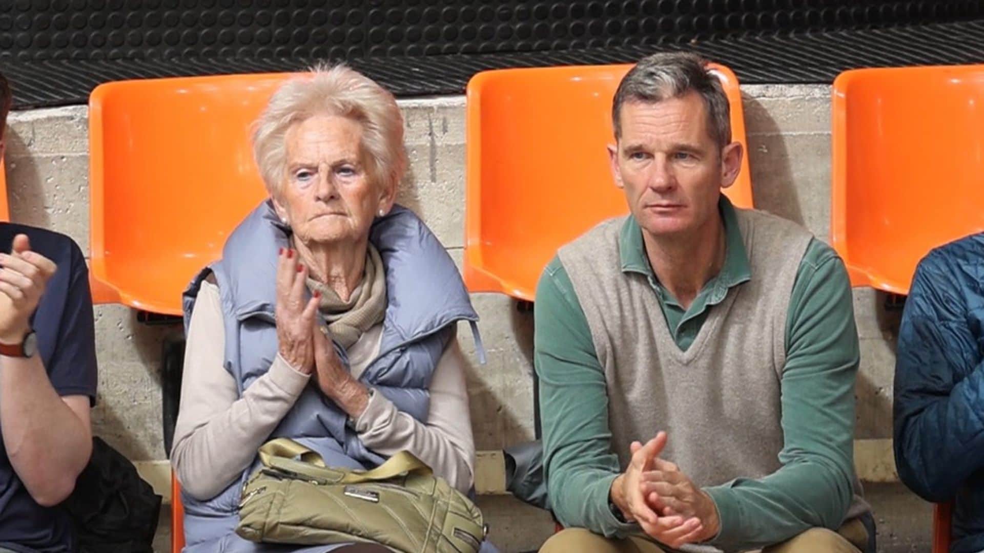 La abuela de Pablo Urdangarin, convertida en la mayor animadora de su nieto, ¡a sus 87 años!