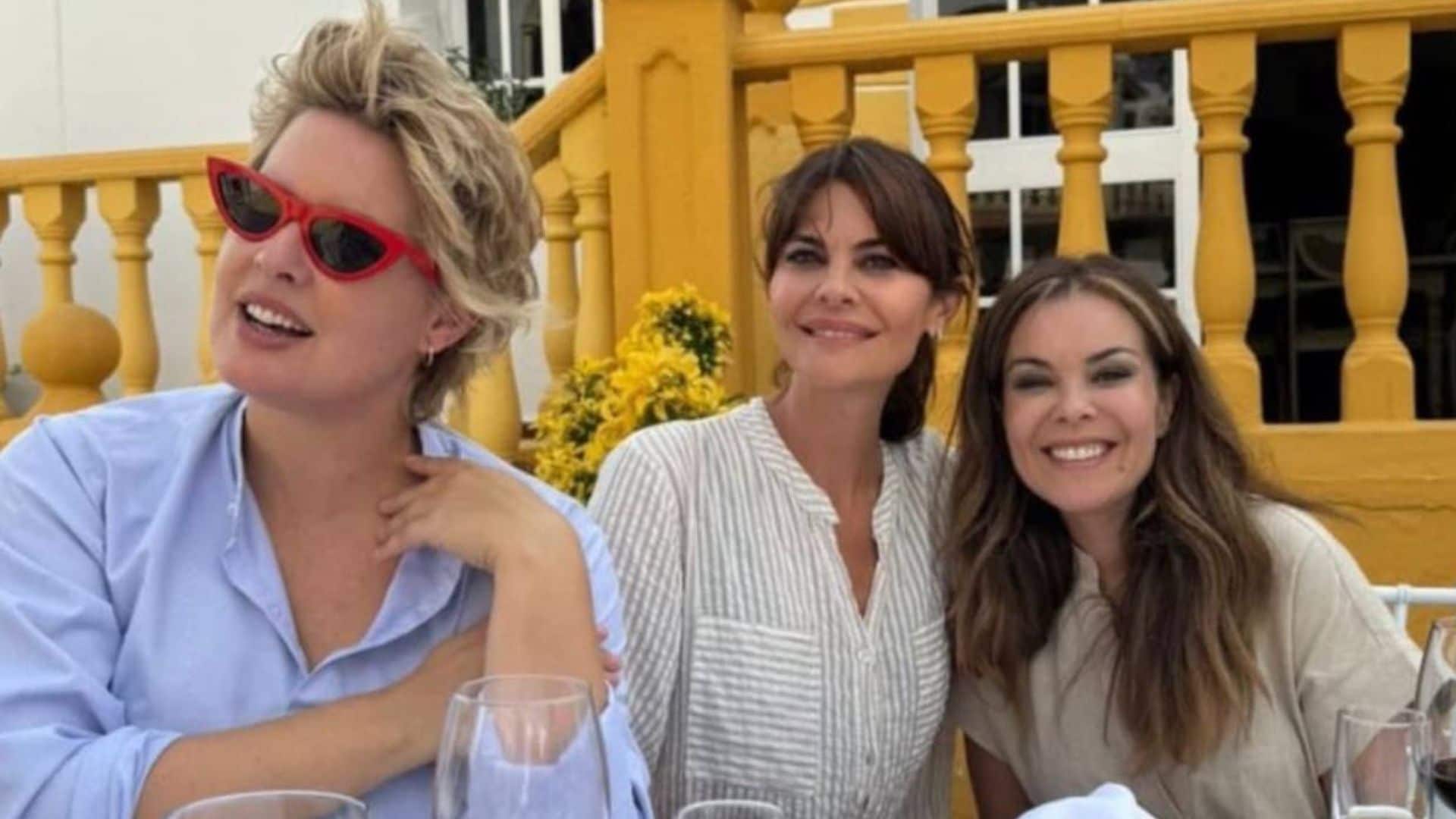 María José Campanario, feliz anfitriona en Ambiciones de la comida que ha organizado Jesulín para sus compañeros de 'Masterchef'