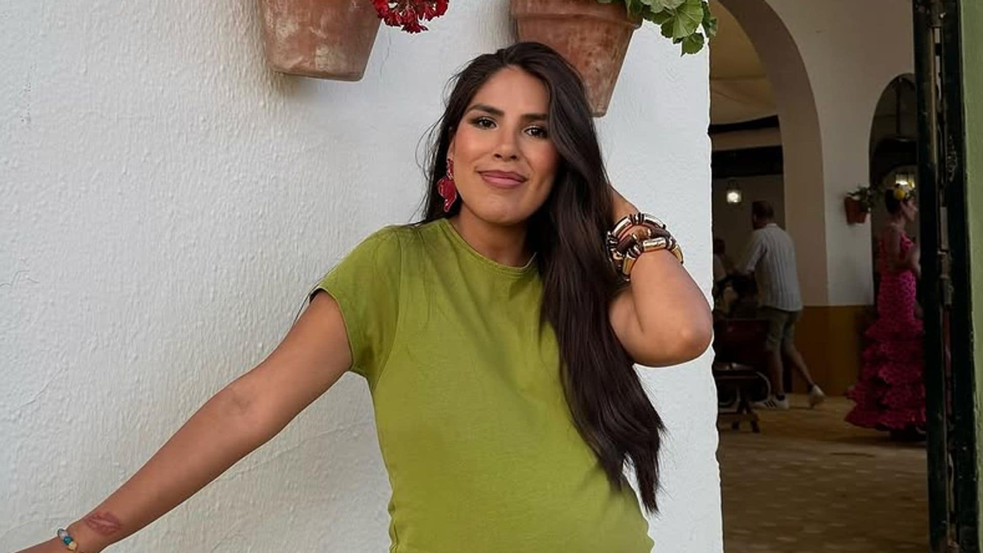 Isa Pantoja, embarazada de 39 semanas, muestra su técnica para ponerse de parto: 'Así estoy todo el día'