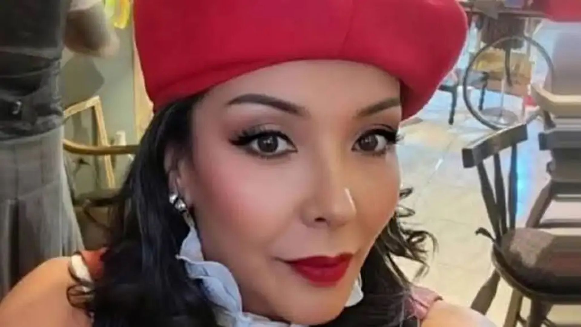 Adriana Manotas, 52 años