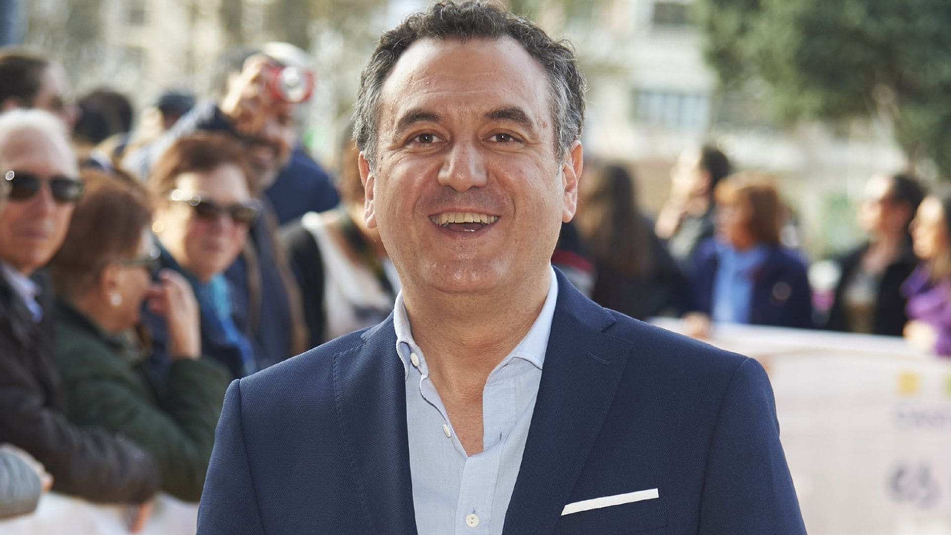 Roberto Brasero llora de felicidad al saber que su hermano vuelve a casa tras varios días ingresado