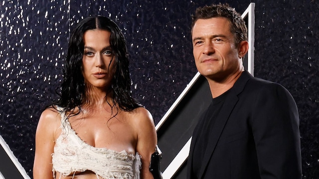 Katy Perry y Orlando Bloom en los MTV Video Music Awards de 2024 en la UBS Arena en Elmont, Nueva York.