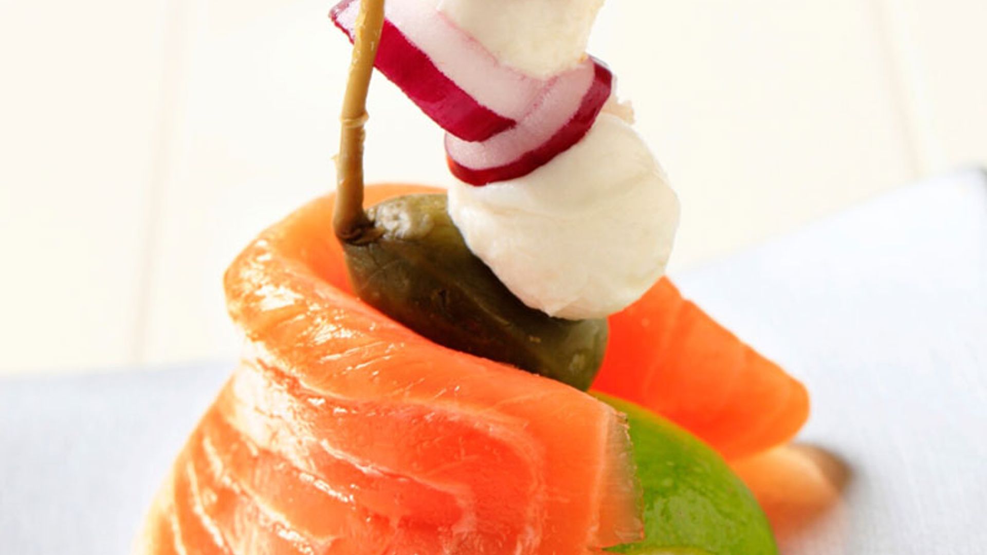 Pincho de salmón con mozarela
