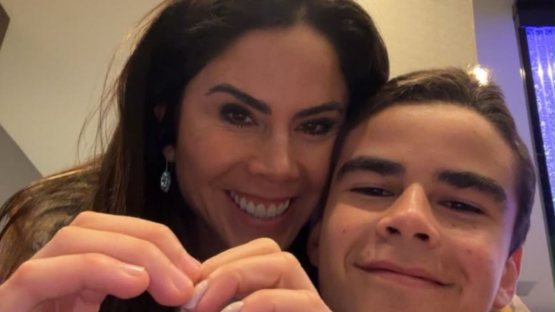 Paola Rojas con su hijo Paulo.