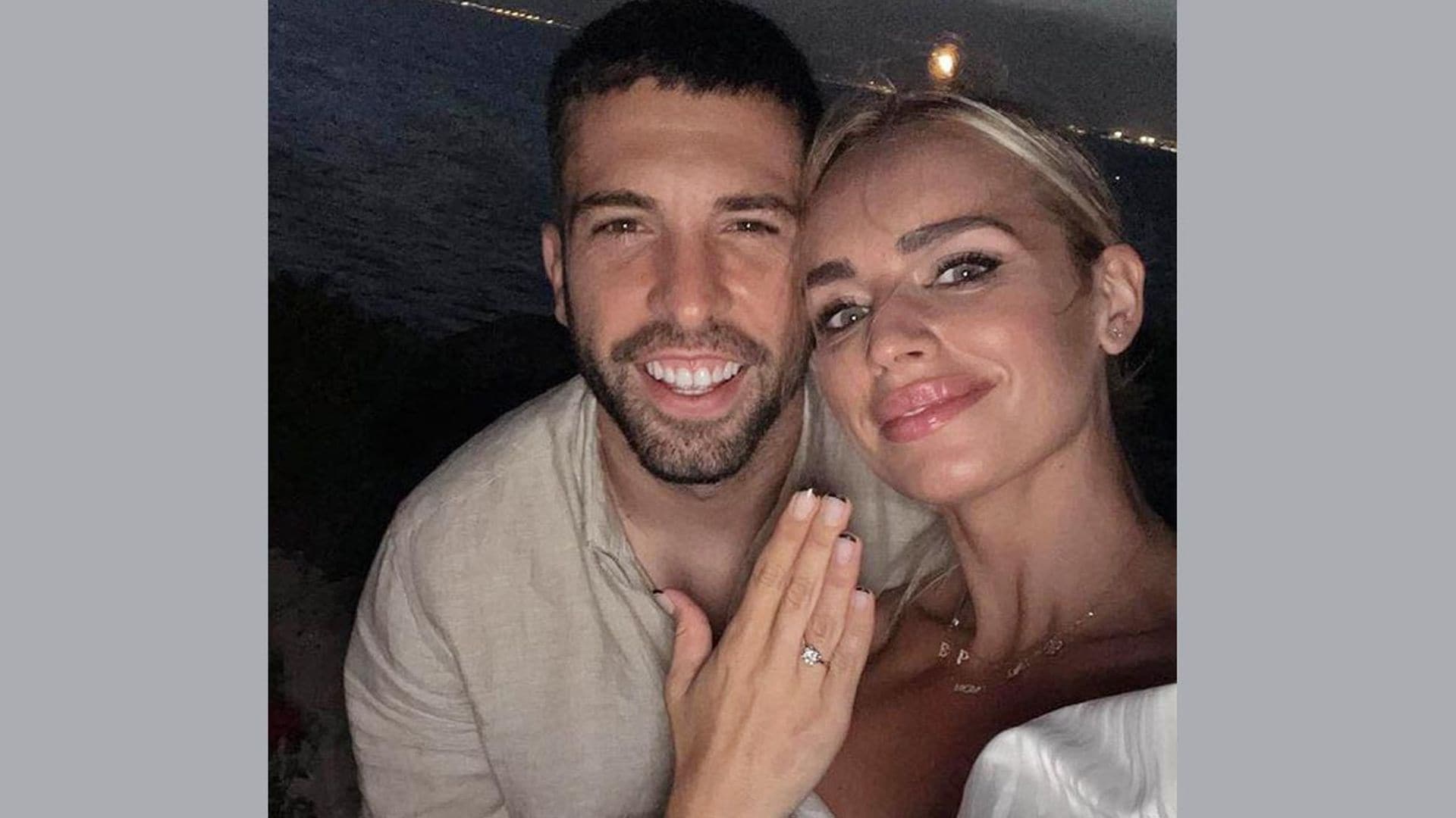 '¡Ha dicho que sí!': Romarey Ventura muestra el espectacular anillo de su compromiso con Jordi Alba