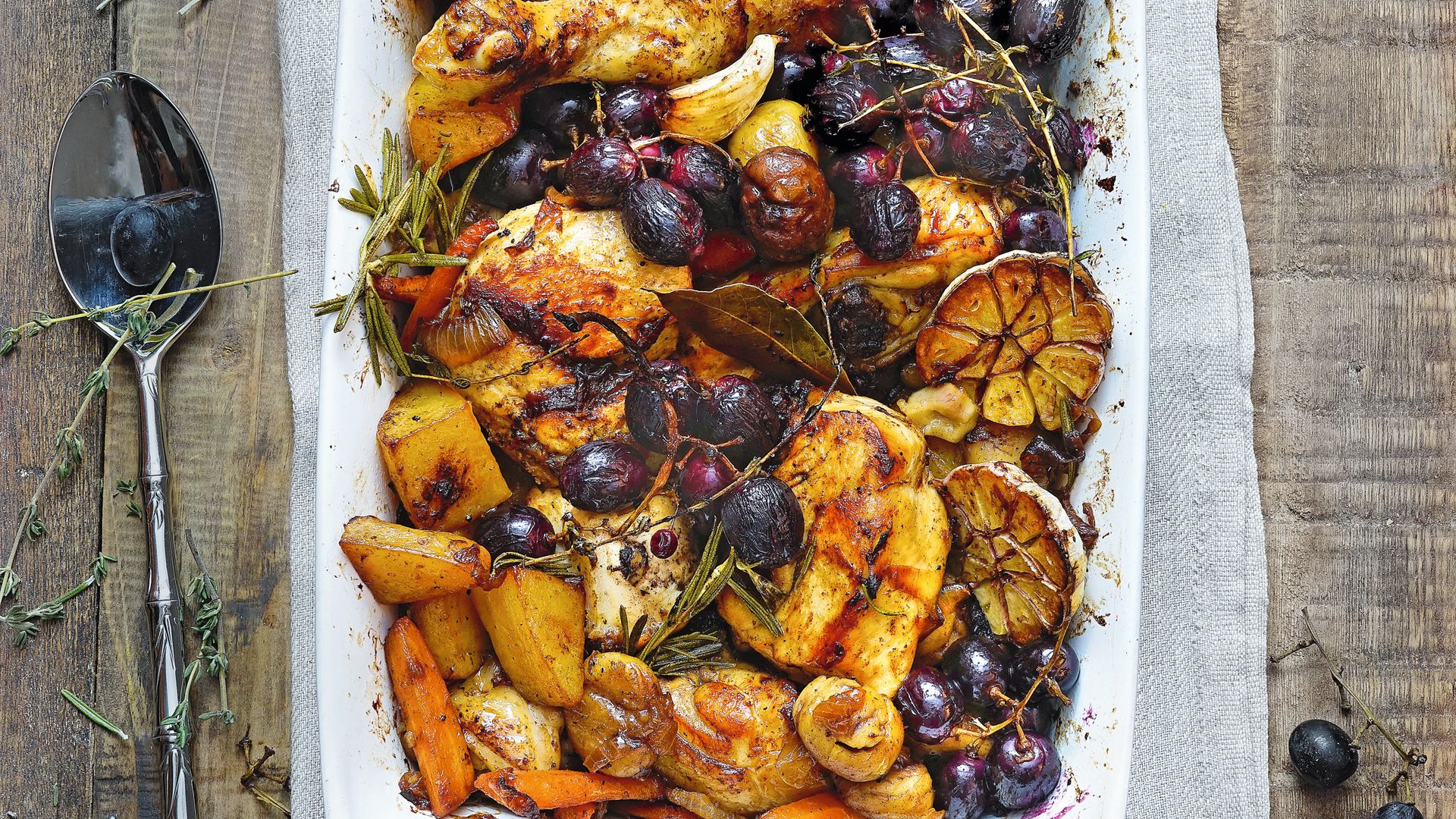 Tres recetas otoñales que enamoran: pollo, pescado y verduras al horno