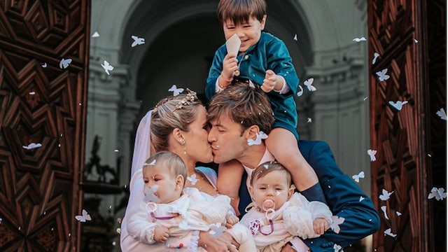 El torero Juan Leal el día de su boda con su mujer y sus hijos