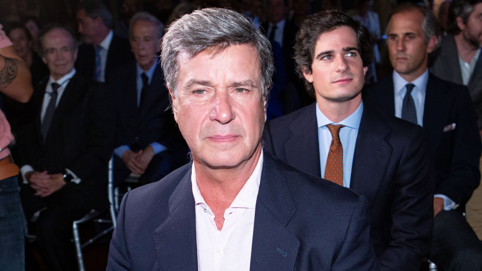 Cayetano Martínez de Irujo reúne a gran parte de los Alba en una sorpresa por el centenario de su madre