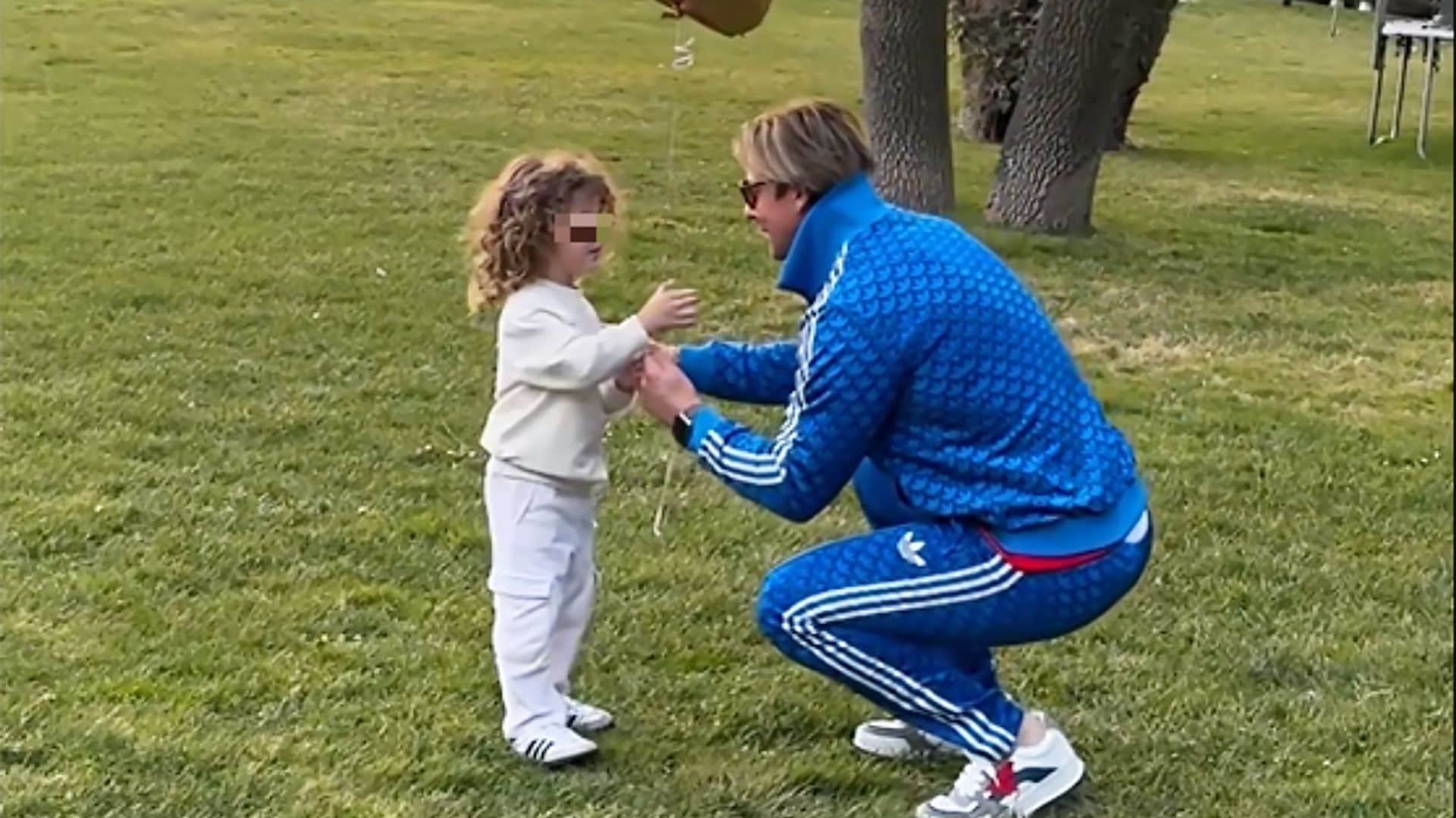 La doble celebración familiar de Guti y Romina con sus pequeños Enzo y Romeo