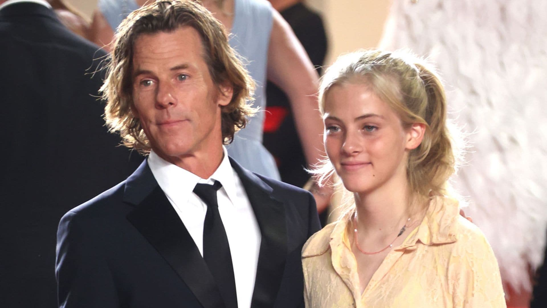 Hazel, la hija de Julia Roberts y Danny Moder, debuta sobre la alfombra roja  en Cannes