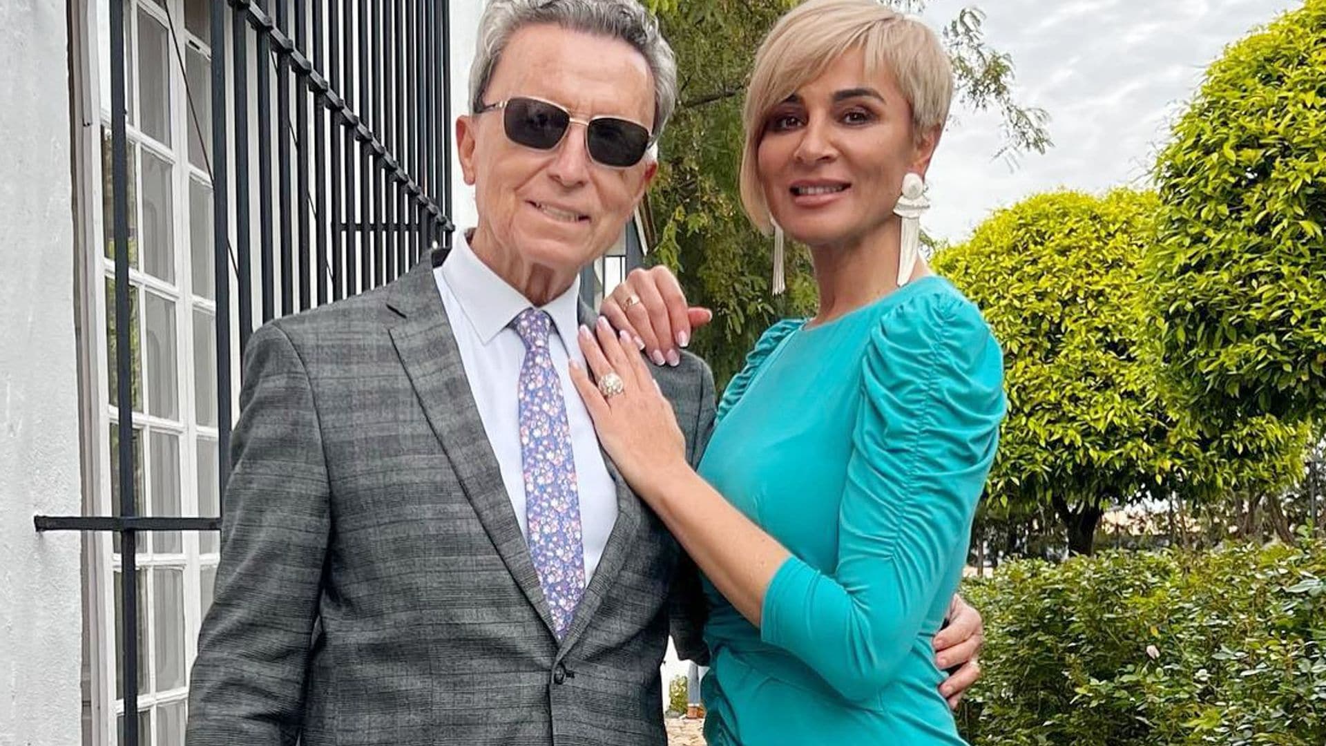 ¿Quién dijo crisis? Ortega Cano y Ana María Aldón reaparecen muy sonrientes y enamorados