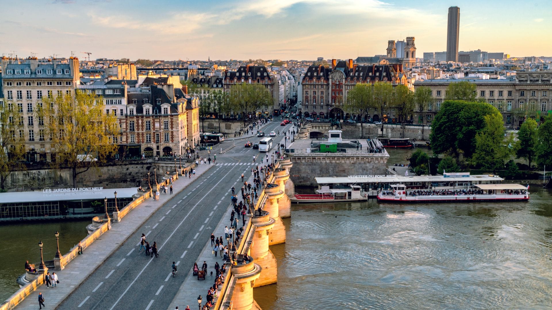Vista aérea del río Sena París Francia